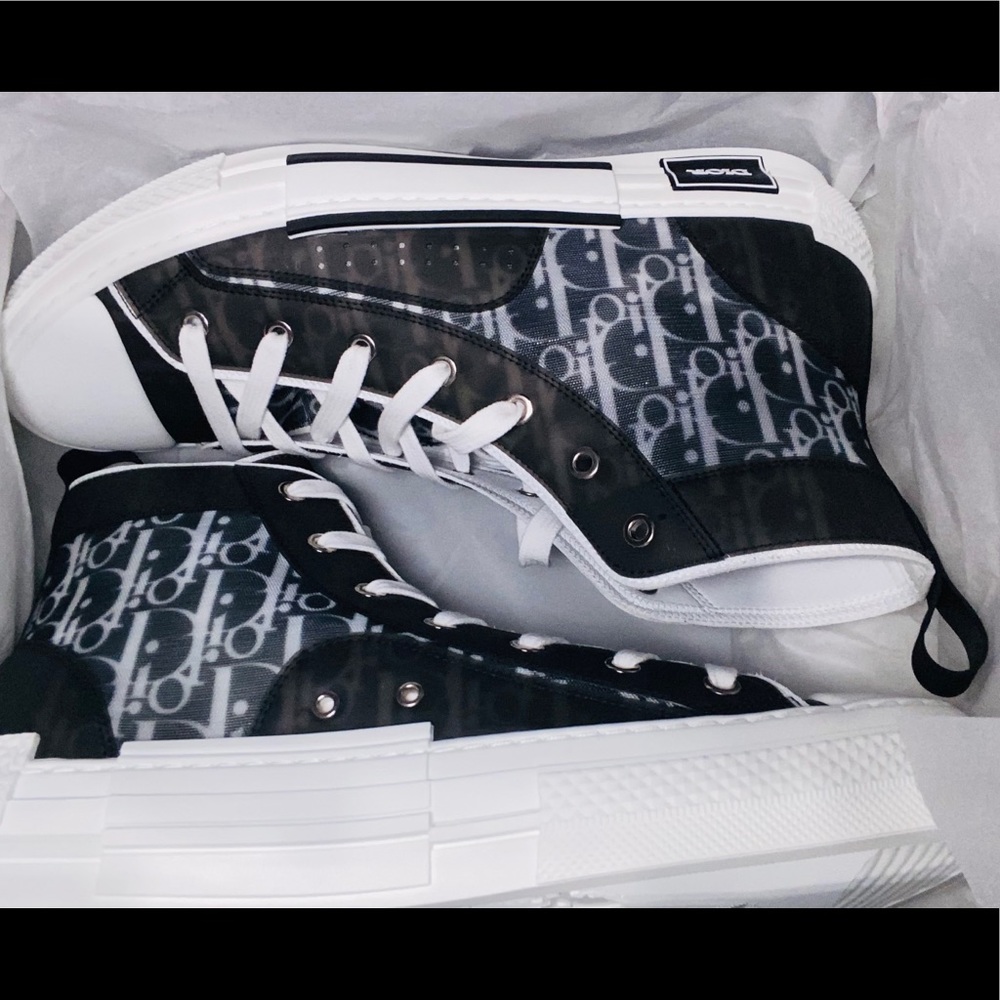 Dior B23 HIGH-TOP
White/Black Dior Oblique Canvas - Picture 7 of 11